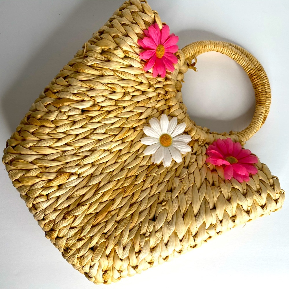 Straw bag w Pink White Flowers
